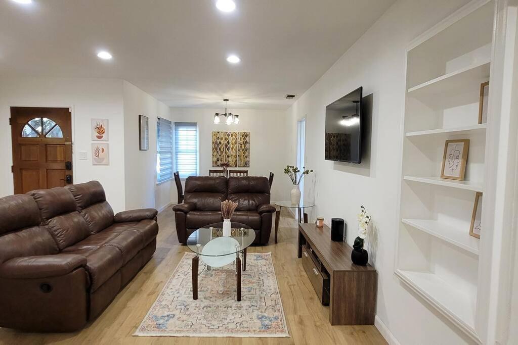 Villa Newly Furnished Pool House à Los Angeles Extérieur photo